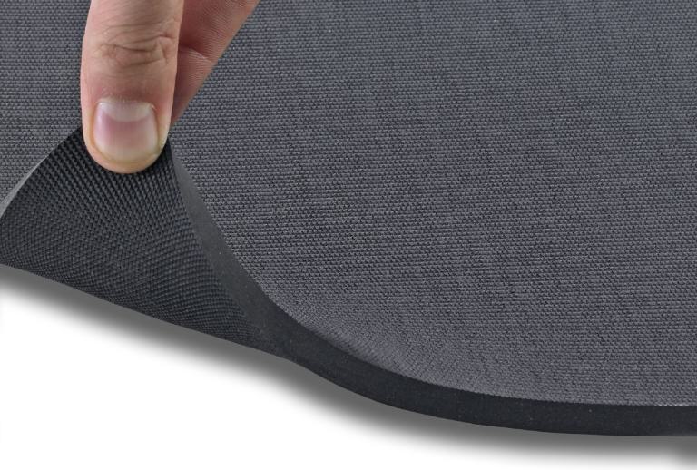 beidseitig stoffgemusterte Gummimatte